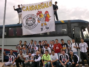 galo0goias2copadobrasil2012002.jpg (182893 bytes)