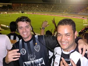 galo0goias2copadobrasil2012008.jpg (178698 bytes)