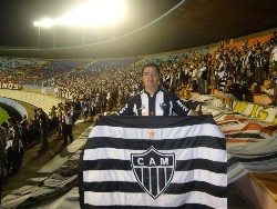 galo1x1dragao019.jpg (138588 bytes)