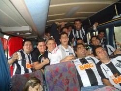 galo1x1dragao028.jpg (131811 bytes)