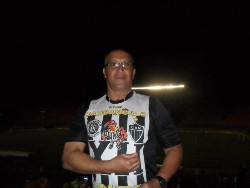 galo1x1dragao031.jpg (57995 bytes)