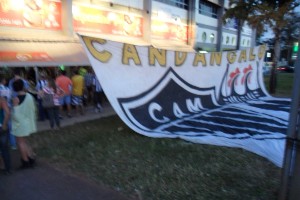 bicampeao066.jpg (97289 bytes)