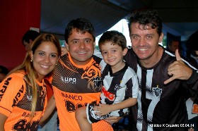 galo0x0cru2014mineiro (42).jpg (84774 bytes)