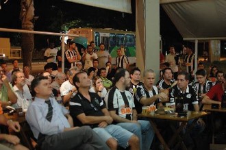 galo2x1santafe (29).jpg (37896 bytes)