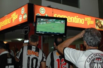 galo2x1santafe (33).jpg (42200 bytes)