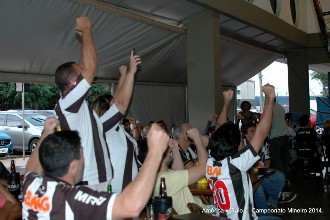 galo4x1coelho2014mineiro (21).jpg (70630 bytes)