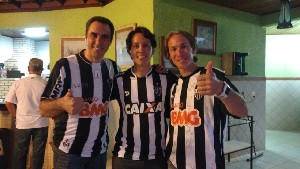 candangalo19anos (1).jpg (122996 bytes)