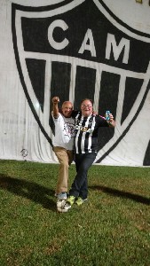 candangalo19anos (2).jpg (145139 bytes)