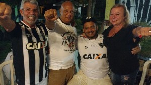 candangalo19anos (8).jpg (112898 bytes)