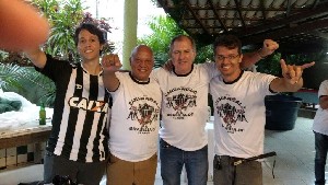 candangalo19anos (18).jpg (102645 bytes)