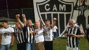 candangalo19anos (55).jpg (110532 bytes)