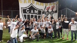 candangalo19anos (70).jpg (111014 bytes)