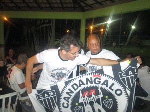 candangalo19anos (97).jpg (109584 bytes)