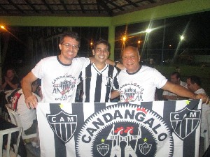 candangalo19anos (98).jpg (120221 bytes)