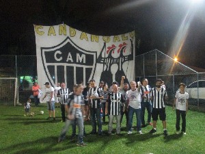 candangalo19anos (102).jpg (120831 bytes)