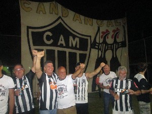 candangalo19anos (107).jpg (107065 bytes)