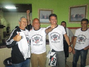 candangalo19anos (116).jpg (112886 bytes)