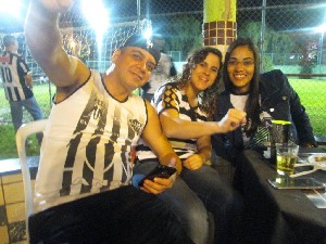 candangalo19anos (124).jpg (119232 bytes)