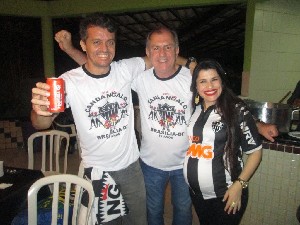 candangalo19anos (132).jpg (111492 bytes)