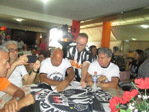 candangalo19anos (136).jpg (127691 bytes)