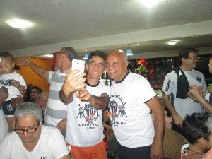 candangalo19anos (140).jpg (106834 bytes)