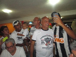 candangalo19anos (143).jpg (99385 bytes)