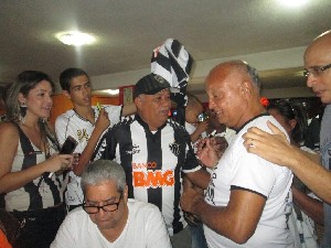 candangalo19anos (146).jpg (111667 bytes)