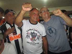 candangalo19anos (147).jpg (104930 bytes)