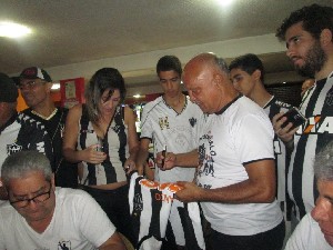 candangalo19anos (149).jpg (110331 bytes)