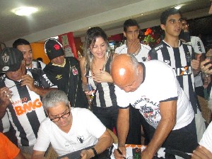 candangalo19anos (150).jpg (122596 bytes)