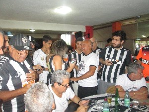 candangalo19anos (151).jpg (128246 bytes)