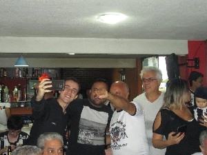 candangalo19anos (155).jpg (103243 bytes)