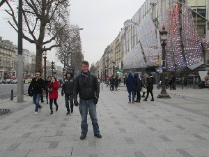 paris2015grande120.jpg (249008 bytes)