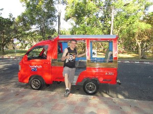 phuket2016a008.jpg (302001 bytes)