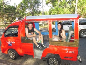 phuket2016a010.jpg (296064 bytes)