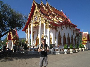 phuket2016a020.jpg (247940 bytes)