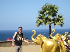 phuket2016a035.jpg (165610 bytes)