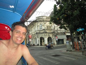 phuket2016a136.jpg (227850 bytes)