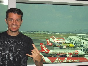 phuket2016a139.jpg (174652 bytes)