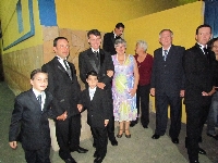 casamentoemersonpatriciacachoeirasfesta008.jpg (546039 bytes)