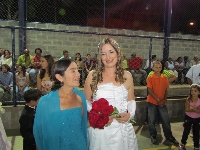 casamentoemersonpatriciacachoeirasfesta022.jpg (484576 bytes)