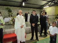 casamentoemersonpatriciacachoeirasfesta023.jpg (503929 bytes)