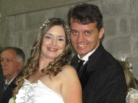 casamentoemersonpatriciacachoeirasfesta045.jpg (503625 bytes)