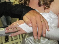 casamentoemersonpatriciacachoeirasfesta061.jpg (492237 bytes)