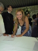 casamentoemersonpatriciacachoeirasfesta087.jpg (443776 bytes)