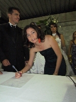casamentoemersonpatriciacachoeirasfesta089.jpg (421077 bytes)
