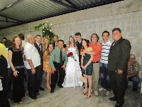 casamentoemersonpatriciacachoeirasfesta093.jpg (572929 bytes)